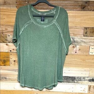 Zenana size 1X Casual Oversize Green Short Sleeve Super Soft Lightweight T-shirt